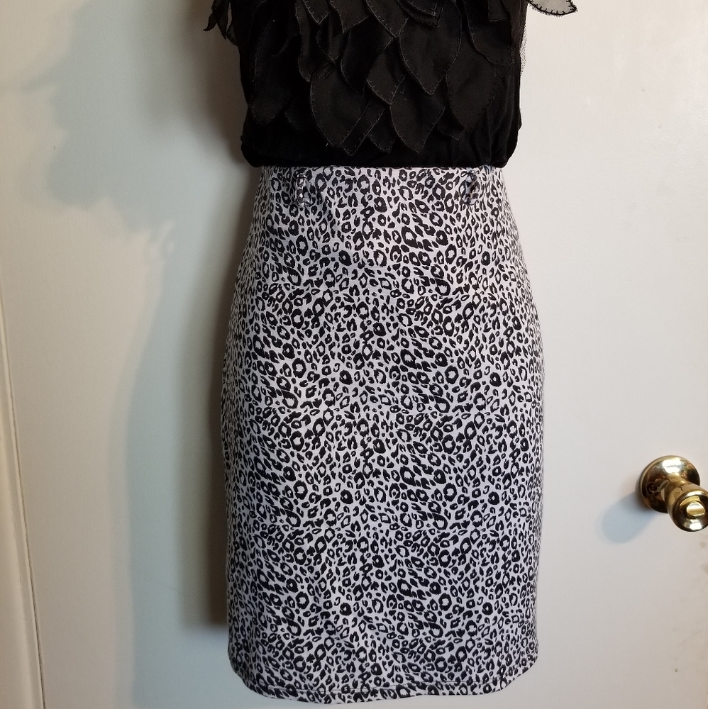 Pencil skirt medium